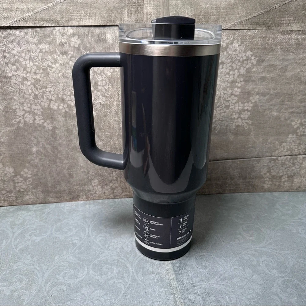 Crystal Clear Stanley 40 oz Stainless Steel H2.0 Flowstate Quencher Tumbler - Picture 3 of 7